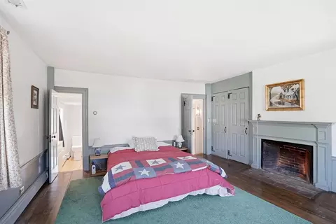 Bedroom - 215 Prospect St, Hingham, MA 02043 photo 3 of 6