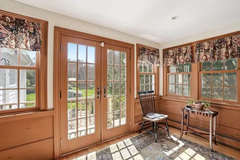 Exterior - 215 Prospect St, Hingham, MA 02043 photo 4 of 10