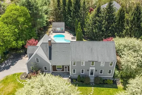 4 Ridge Rd, Pepperell, MA 01463