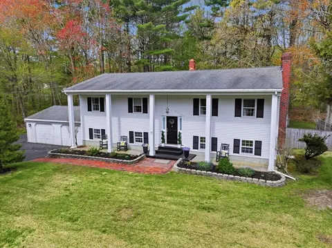 15 Hemlock Dr, Norwell, MA 02061