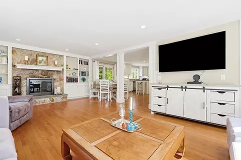 167 Belcher Dr, Sudbury, MA 01776