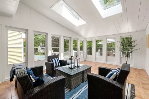 Exterior - 5 Blackhorse Ln, Hingham, MA 02043 photo 3 of 8