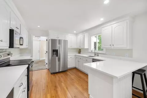 Kitchen - 5 Blackhorse Ln, Hingham, MA 02043 photo 1 of 2