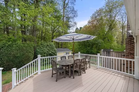 Exterior - 5 Blackhorse Ln, Hingham, MA 02043 photo 4 of 8