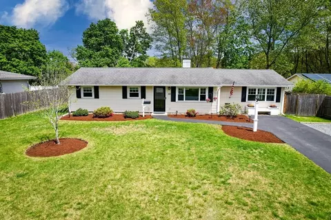 15 Fenway Dr, Framingham, MA 01701