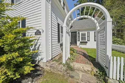 Exterior - 1670 Main St, Marshfield, MA 02050 photo 11 of 11