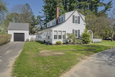Exterior - 1670 Main St, Marshfield, MA 02050 photo 3 of 11