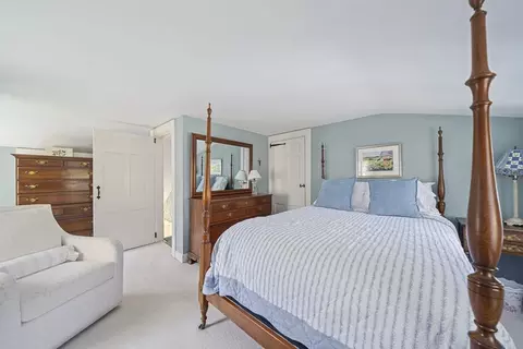 Bedroom - 1670 Main St, Marshfield, MA 02050 photo 2 of 5