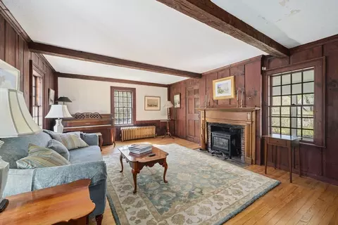 Living - 1670 Main St, Marshfield, MA 02050 photo 1 of 2