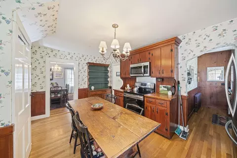 Kitchen - 1670 Main St, Marshfield, MA 02050 photo 1 of 2