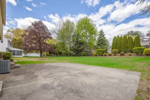 Exterior - 25 Windward Rd, Lowell, MA 01852 photo 4 of 5