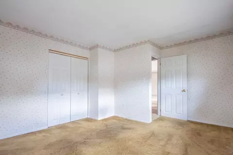 Bedroom - 25 Windward Rd, Lowell, MA 01852 photo 4 of 10