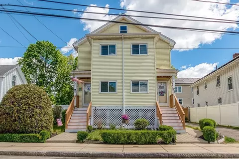 31-33 Cleveland St, Hyde Park, MA 02136
