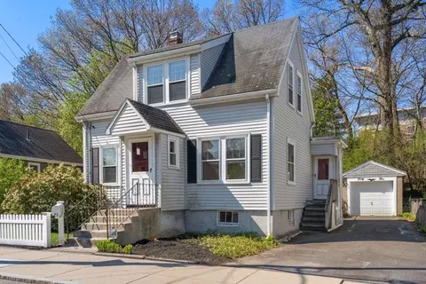 45 Edgemere Rd, West Roxbury, MA 02132