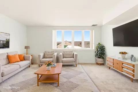 Living - 45 Main St #27, Wareham, MA 02571 photo 1 of 5