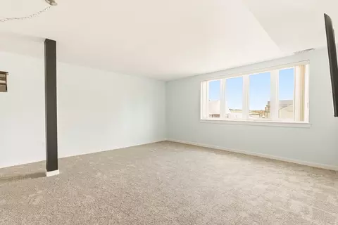 Living - 45 Main St #27, Wareham, MA 02571 photo 4 of 5