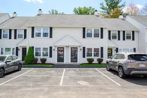 728 Auburn St #D4, Whitman, MA 02382
