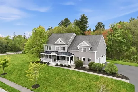 39 Summit Pointe Dr, Holliston, MA 01746