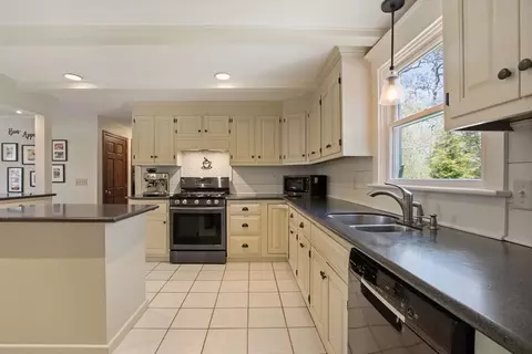161 Beechtree Dr, Brewster, MA 02631 photo 5