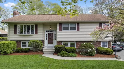45 Lake St, Shrewsbury, MA 01545
