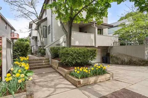 99-101 Larch Rd #99, Cambridge, MA 02138