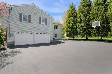 31 Rustic Ln, Reading, MA 01867 photo 5