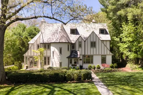 25 Claremont St, Newton, MA 02458