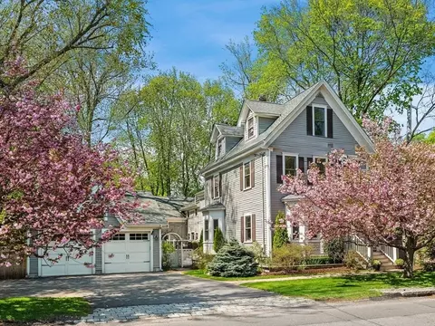 20 Maple St, Lexington, MA 02420