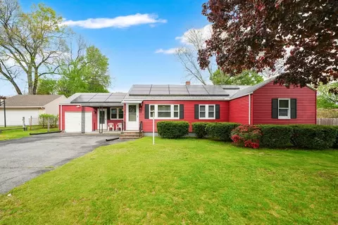 45 Juniper Dr, Springfield, MA 01119