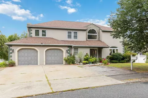 141 Gardiner Rd, Quincy, MA 02169