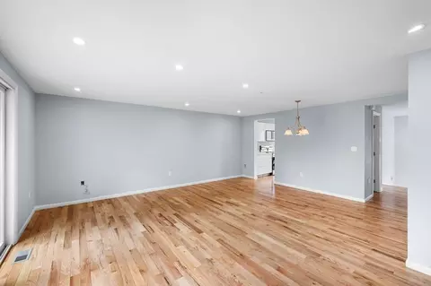 Living - 45 Abington Rd #45, Danvers, MA 01923 photo 4 of 5