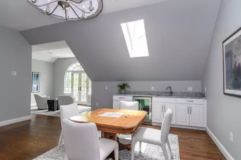 1098 Webster St, Needham, MA 02492 photo 10