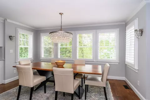 1098 Webster St, Needham, MA 02492 photo 4