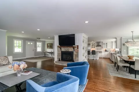 1098 Webster St, Needham, MA 02492 photo 6