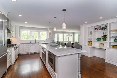 1098 Webster St, Needham, MA 02492 photo 3