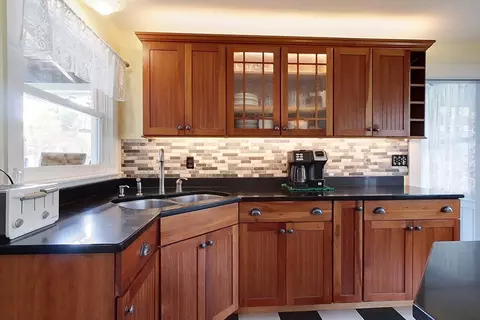41 Brookline St, Townsend, MA 01469 photo 4
