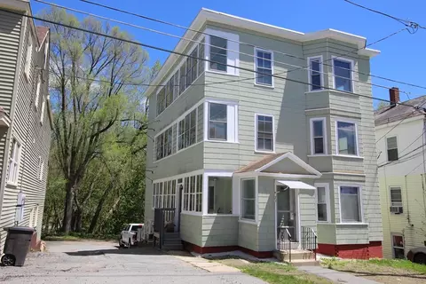 71 Ash St, Gardner, MA 01440