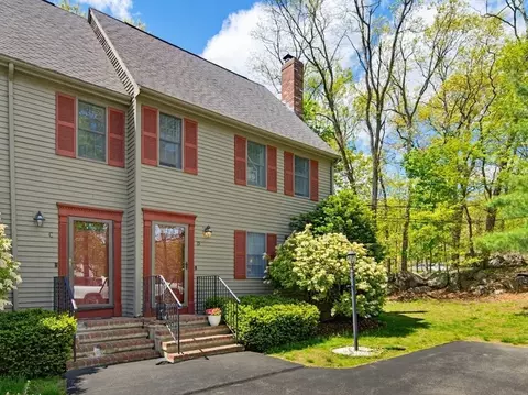 736 Mount Hope St #4, North Attleboro, MA 02760