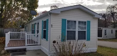 1 Second Ave #1, Bourne, MA 02559