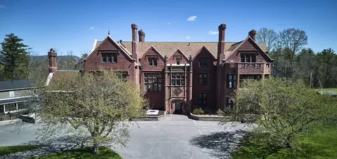 349 Old Stockbridge Rd, Lenox, MA 01240