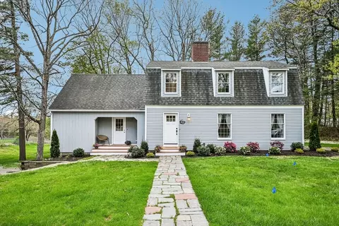 20 Crestwood Rd, North Reading, MA 01864