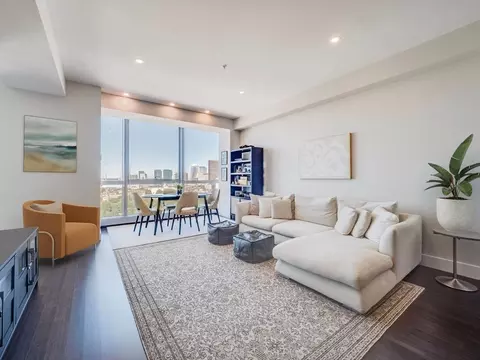 110 Stuart St #27C, Boston, MA 02116