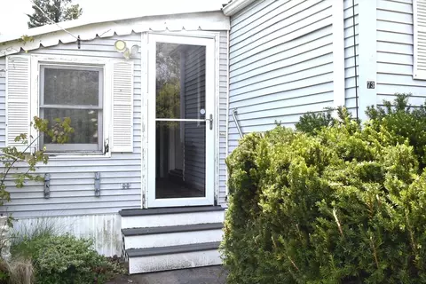 73 Kimberly Ct, Wareham, MA 02571 photo 2