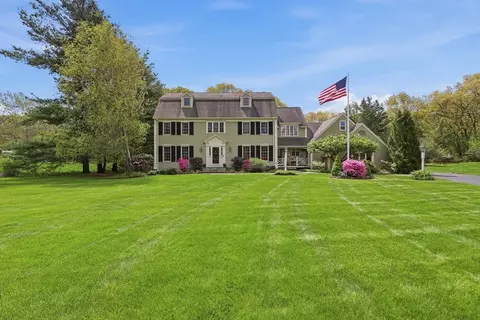 285 West St, Northborough, MA 01532