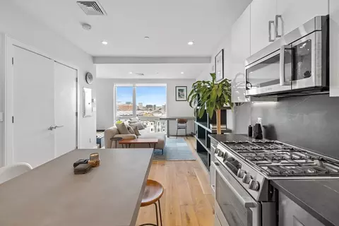 420 W Broadway #503, Boston, MA 02127