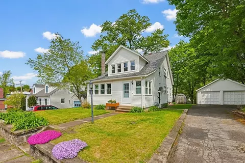 7 Whitin Ave, Whitinsville, MA 01588