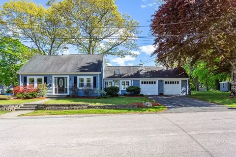 24 Thornton St, Attleboro, MA 02703