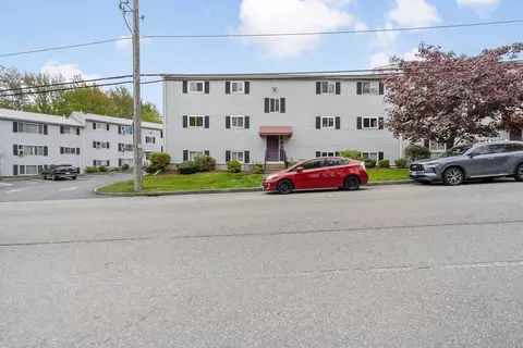 Exterior - 5455 N Main St #4D, Fall River, MA 02720 photo 3 of 4