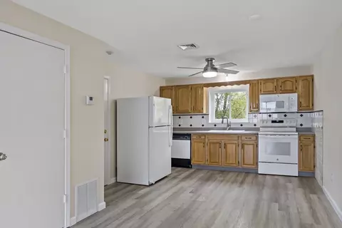 Kitchen - 5455 N Main St #4D, Fall River, MA 02720 photo 2 of 3