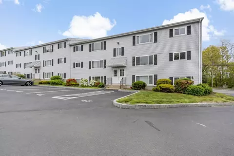 Exterior - 5455 N Main St #4D, Fall River, MA 02720 photo 2 of 4